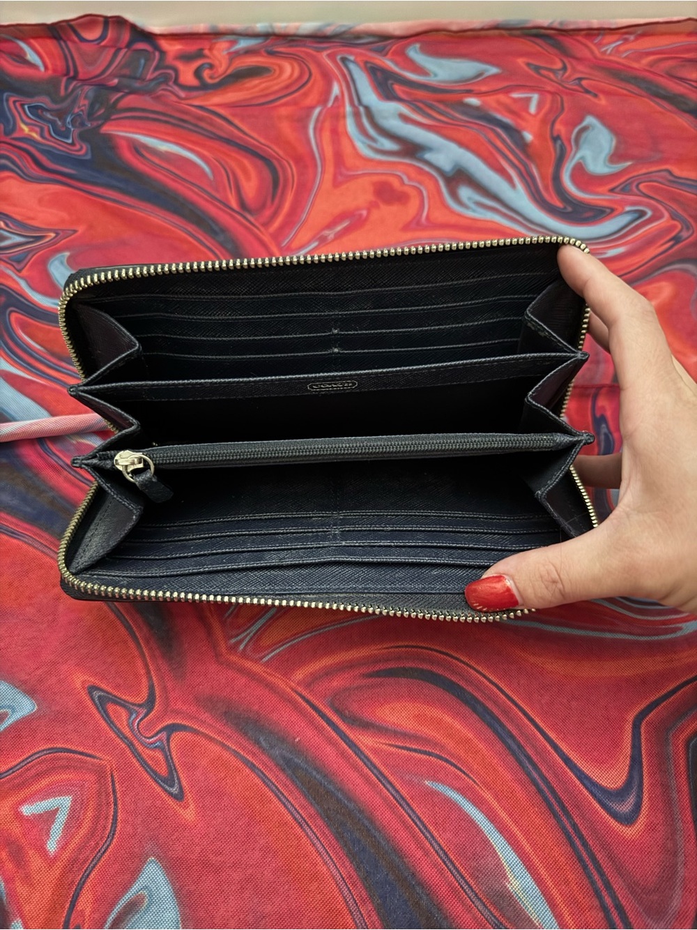 Coach Madison Graphic Op Art Zip Around Wallet Multicolor Purple Y2K LIKE NEW - Picture 3 of 4